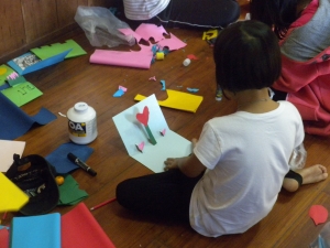 This past weekend, we did a pop-up card activity for our craft. The girls all had flowers and hearts on their cards haha